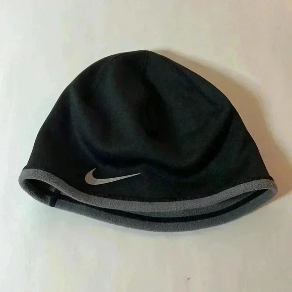 NIKE THERMA FIT REVERSIBLE BLACK & GREY RUNNING BEANIE WOMENS‎ MENS - Picture 1 of 4